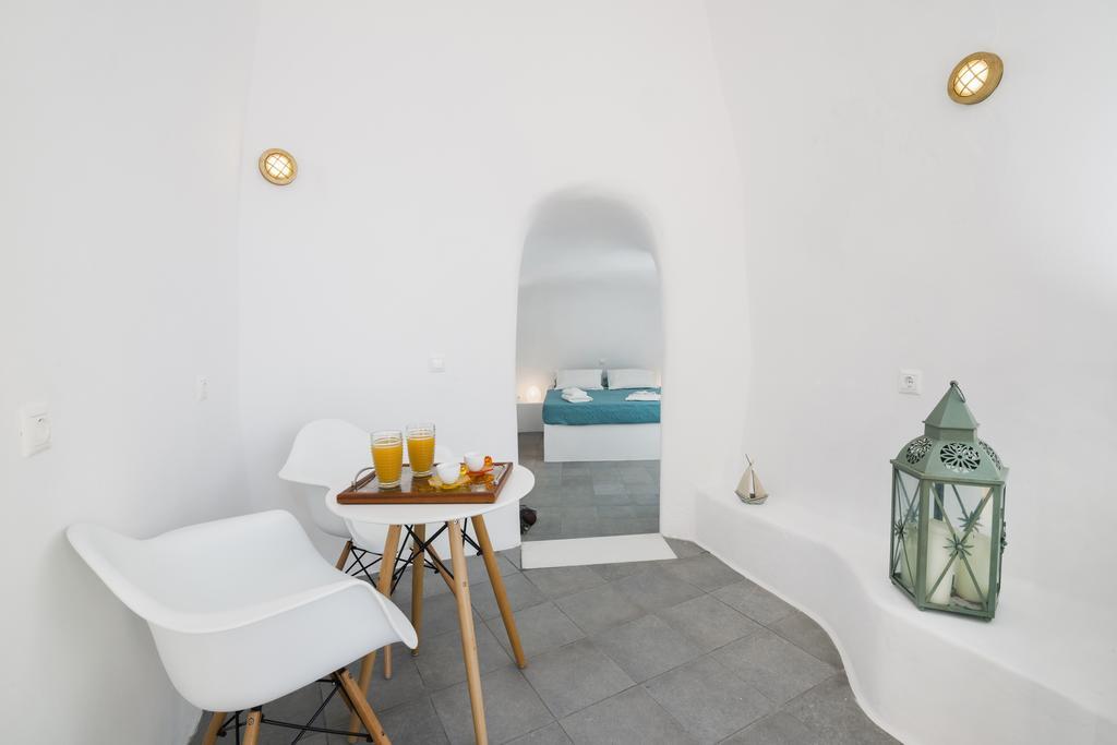 Horizon Aeifos Suites Oia Quarto foto